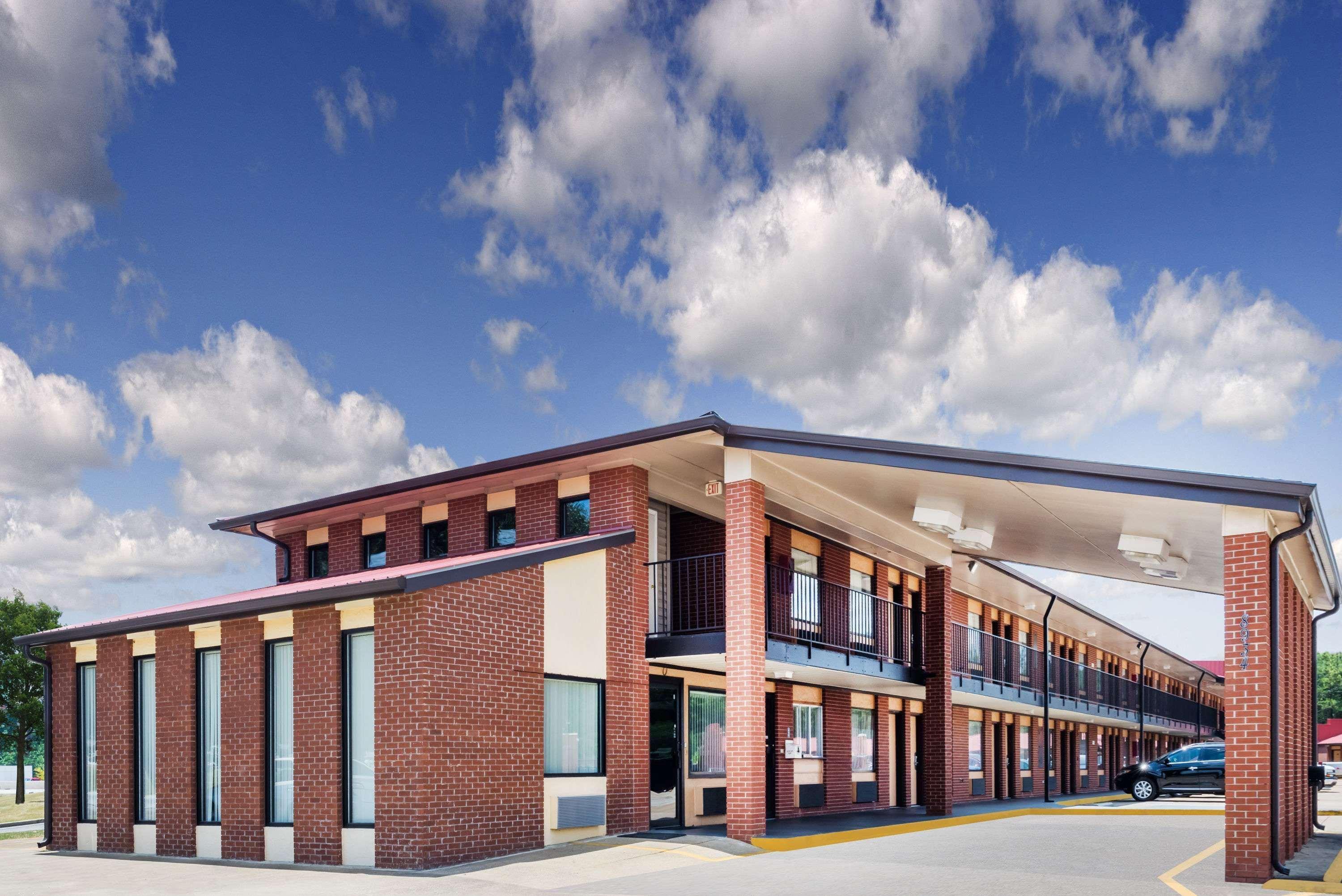 Super 8 By Wyndham Chattanooga Ooltewah Motel Exterior photo